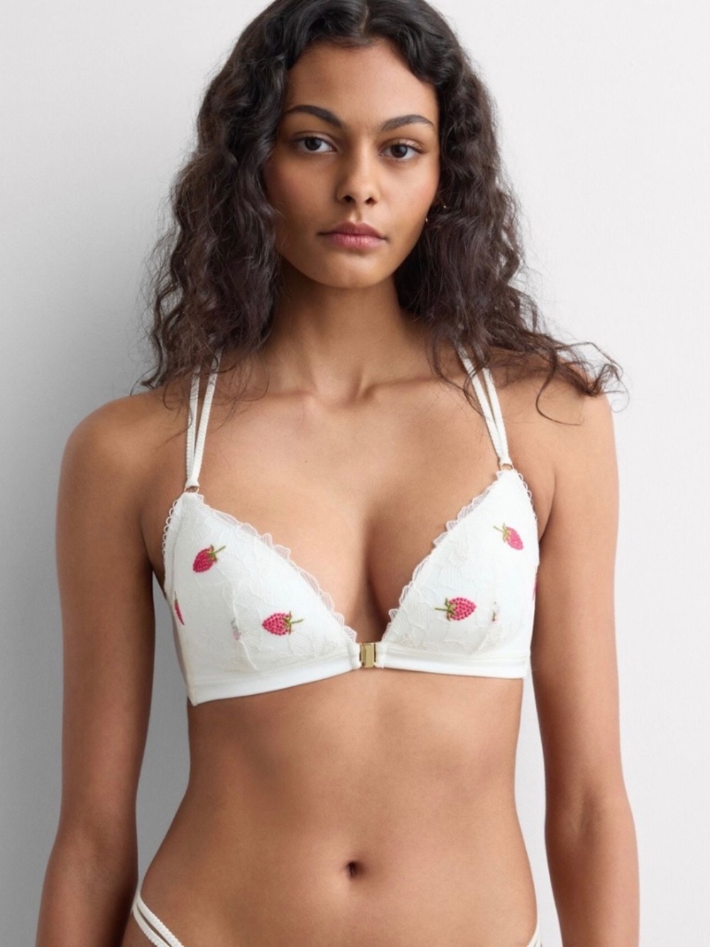 Intimissi Strawberry Triangle Bra  36B Front Close Wireless  NWOT